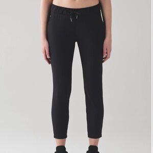 Lululemon on the fly pant black 28”